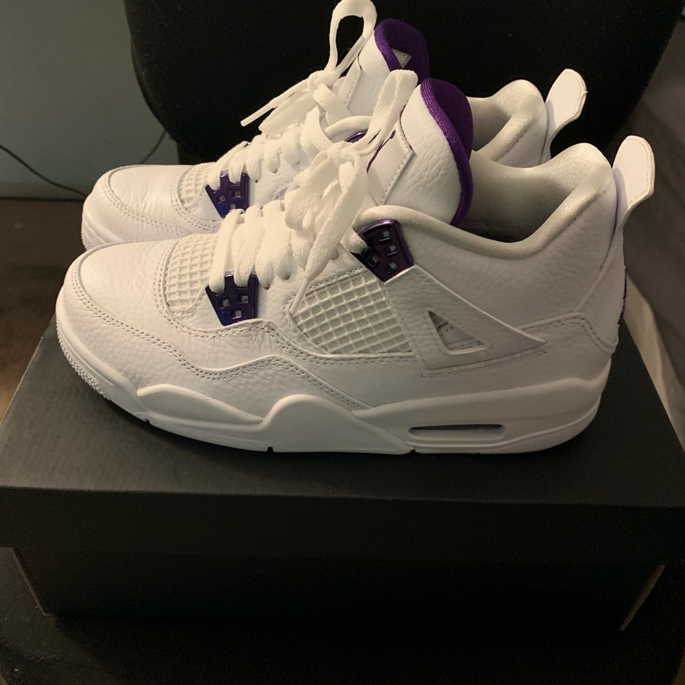 Air Jordan 4 size 6